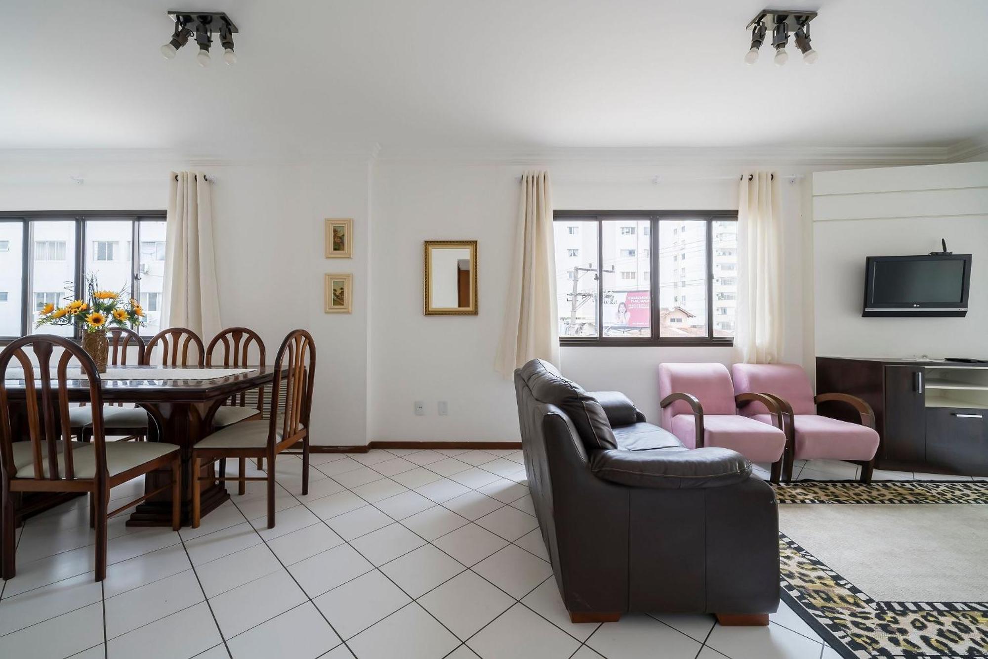 Apto Confortavel A 250m Da Erj101 Apartamento